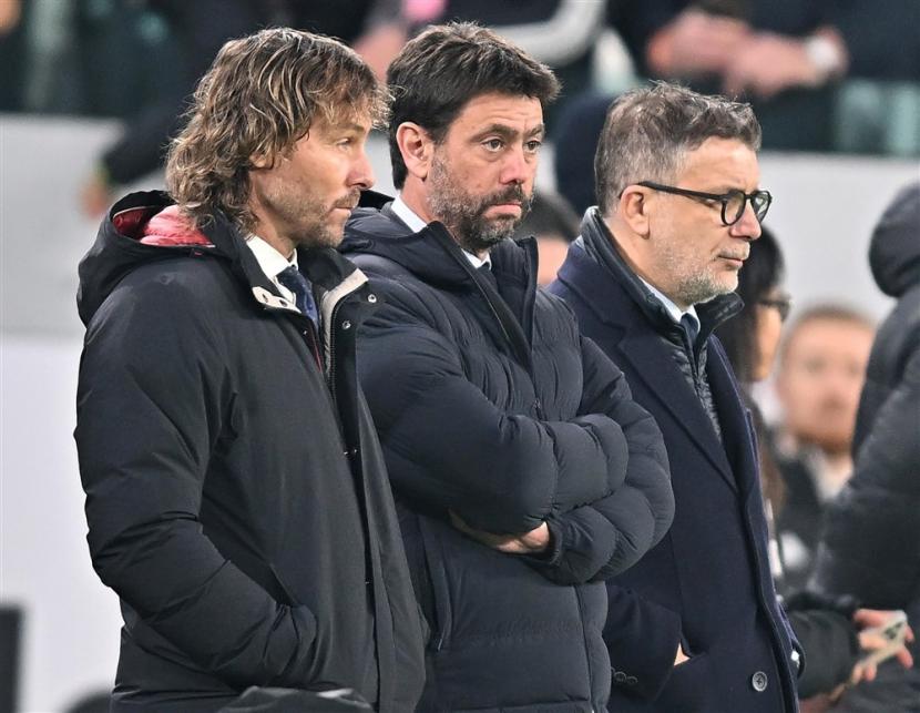 Pavel Nedved dan Andrea Agnelli, dua mantan petinggi Juventus yang tersangkut kasus plusvalenza. Kasus ini membuat Juventus dihukum pengurangan 15 poiin di Serie A.