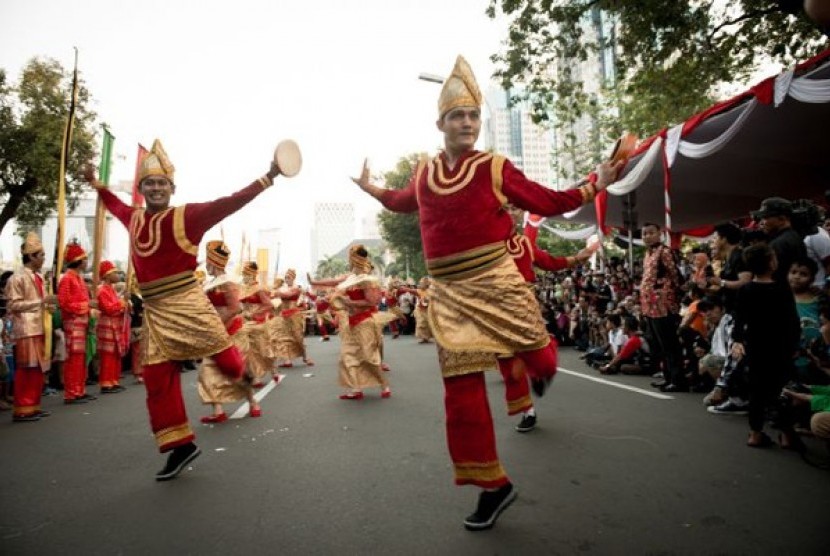 Pawai Budaya Nusantara 2013