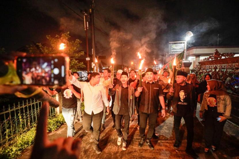 Pawai obor menyambut Nuzul Quran 1444 H diikuti ratusan anak muda dari berbagai daerah di Kota Palembang, Sumsel. 