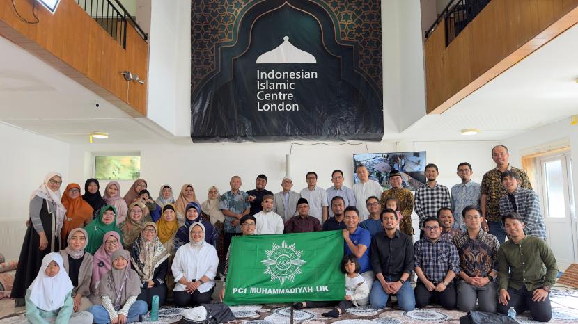 PCI Muhammadiyah Britania Raya menggelar Baitul Arqam 2024 di kantor KBRI London, Selasa (6/8/2024).