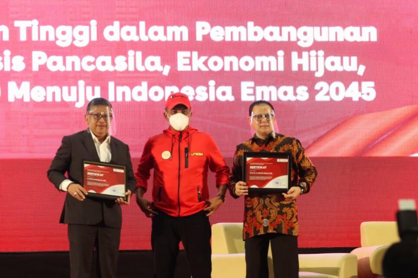  PDI Perjuangan (PDIP) mendorong kampus se-Indonesia untuk terus melakukan riset dan pengembangan iptek.