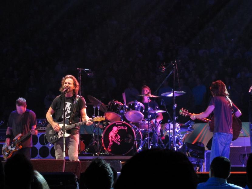 Pearl Jam pertama kali melakukan pertunjukan panggung pada 22 Oktober 1990 (Foto: band rock Pearl Jam)