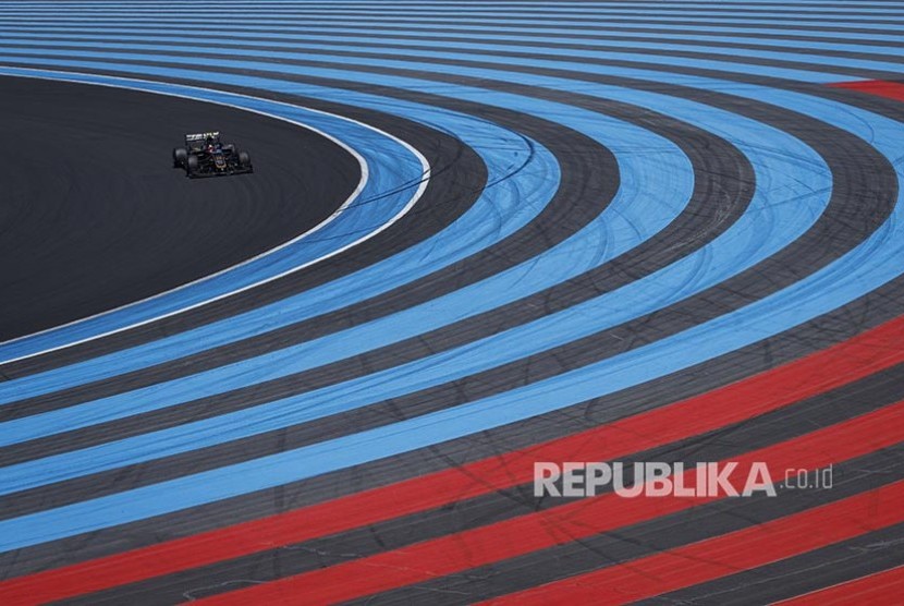 Pebalap F1 dari tim Haas Kevin Magnussen beraksi pada sesi kualifikasi F1 di Sirkuit Paul Ricard di Le Castellet, Perancis.