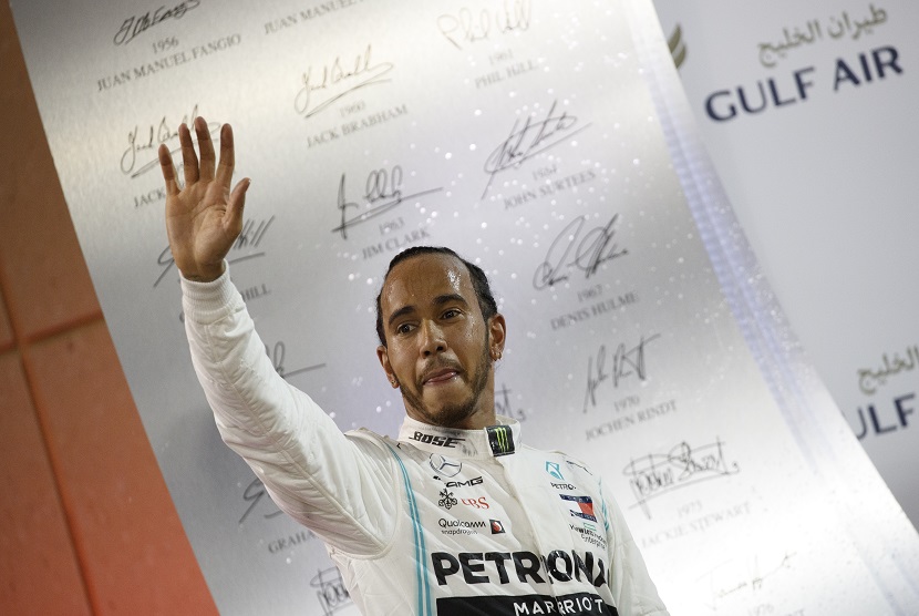 Pembalap F1 asal Inggris Lewis Hamilton dari tim Mercedes AMG GP saat menjuarai GP Bahrain 2019.