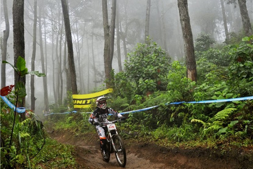 260 Atlet  Sepeda  Dunia Ikuti Kejuaraan Downhill  Bali 