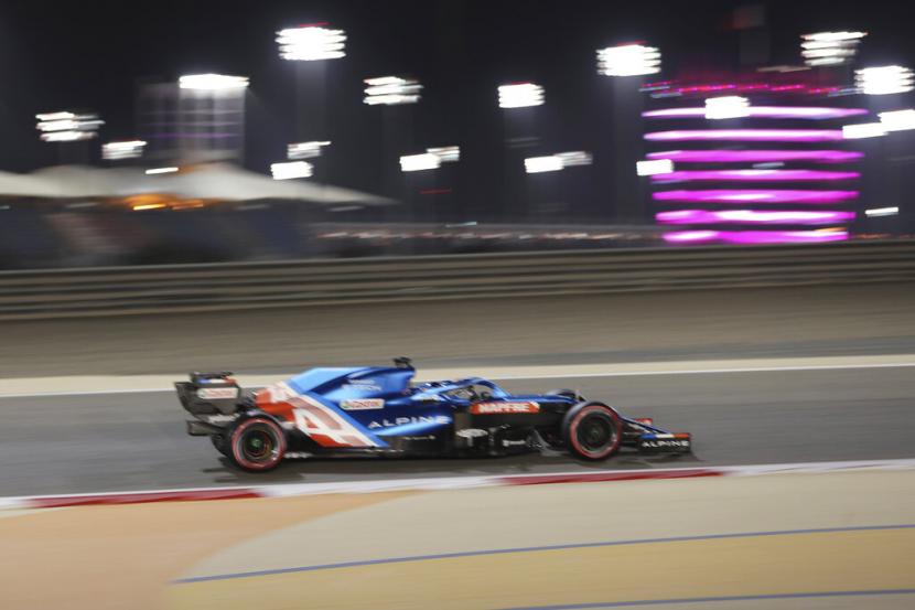 Pebalap Tim Alpine, Fernando Alonso gagal finis di GP Bahrain, Senin (29/3) dini hari WIB.