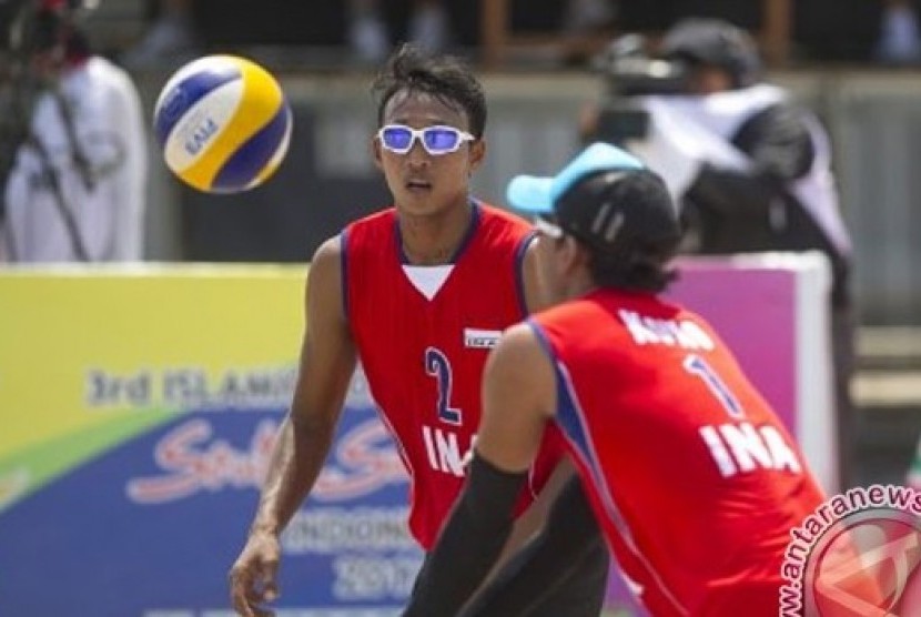 Pebola voli pantai Indonesia I, Ade Chandra/Koko Prasetyo.