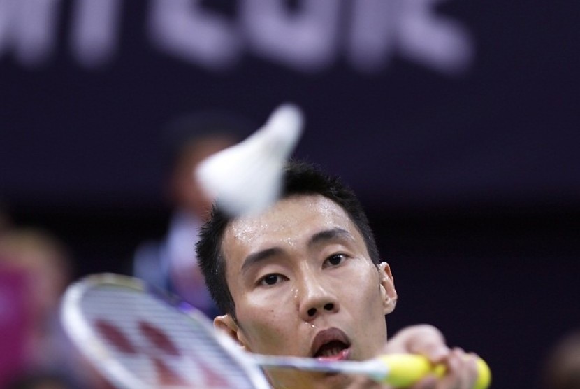 Pebulutangkis Malaysia, Lee Chong Wei melangkah ke babak perempat final Olimpiade London 2012. Di fase 16 besar, pebulutangkis 29 tahun itu bakal ditantang unggulan kesembilan asal Indonesia, Simon Santoso.