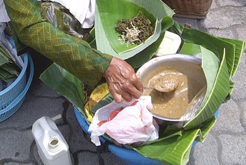 Pecel Semanggi