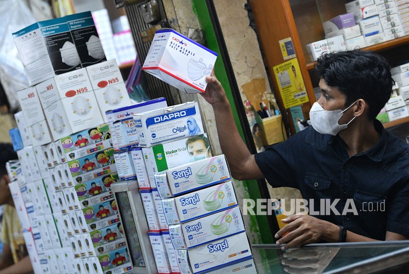 Pemkab Malang mengirim bantuan masker untuk mengantisipasi penyebaran virus COVID-19. Ilustrasi.