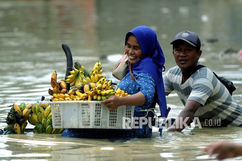 Banjir menggenangi sejumlah wilayah di Kota Makassar, Sulawesi Selatan (Foto: ilustrasi)