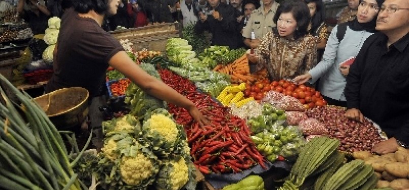 Pedagang sayur mayur di pasar tradisional (ilustrasi). 