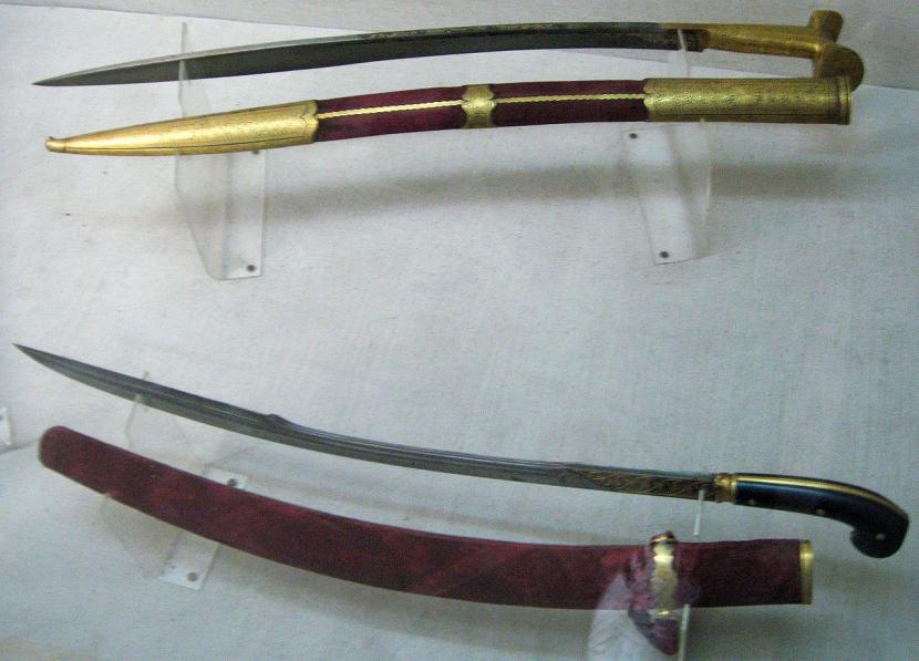 Pedang Yatagan warisan Utsmaniyah.