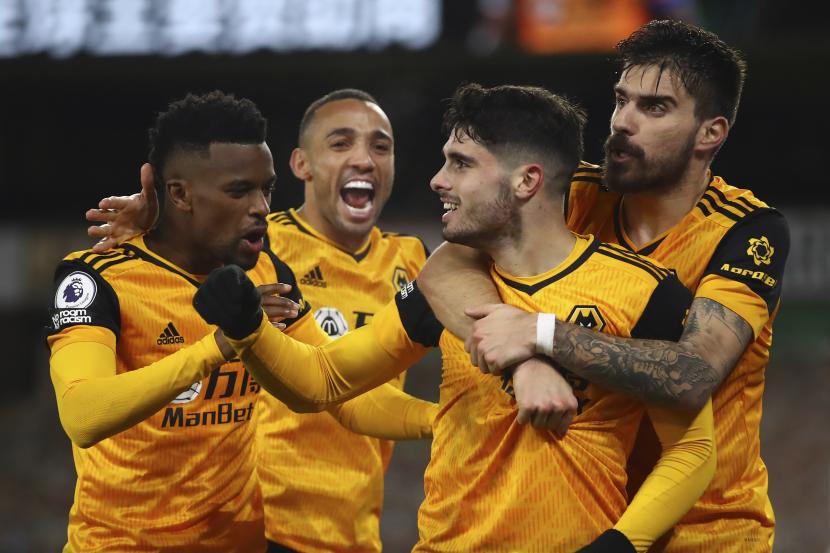 Para pemain Wolverhampton Wanderers merayakan gol dalam sebuah laga Liga Primer Inggris. (ilustrasi)