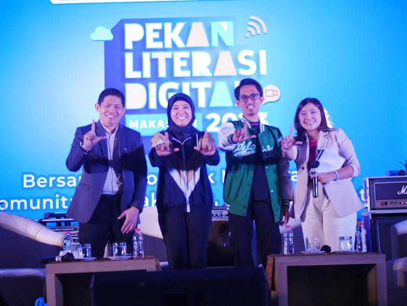 Pegiat Literasi Digital Vokasi Universitas Indonesia (UI), Devie Rahmawati (dua dari kiri).