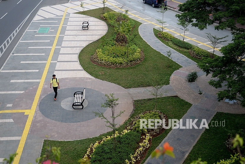 Pemandangan Trotoar Jalan Jatibaru Yang Dipercantik Republika Online