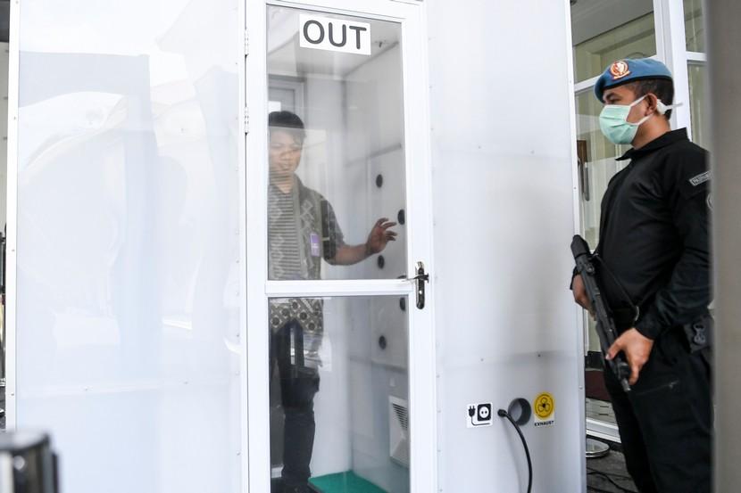 Ilustrasi Bilik Disinfektan. Pemerintah Kota Tangerang berupaya memutus penyebaran virus corona penyebab Covid-19 di antaranya dengan menyiapkan bilik disinfektan.