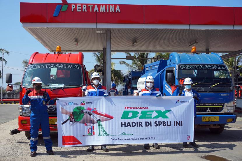 Pertamina dex (ilustrasi). Pertamina wilayah Kalimantan Barat memberi bantuan BBM untuk truk pengangkut sembako ke wilayah yang terkena banjir di Kalbar.
