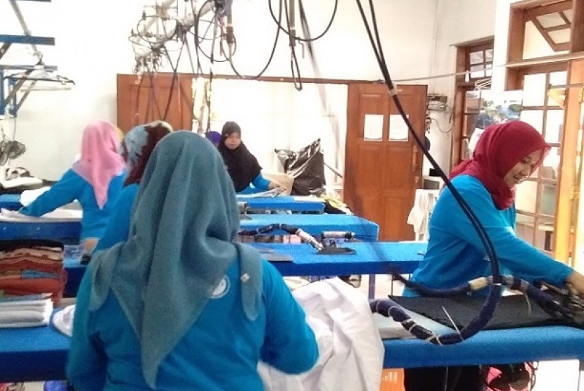 Pekerja Bogor Laundry