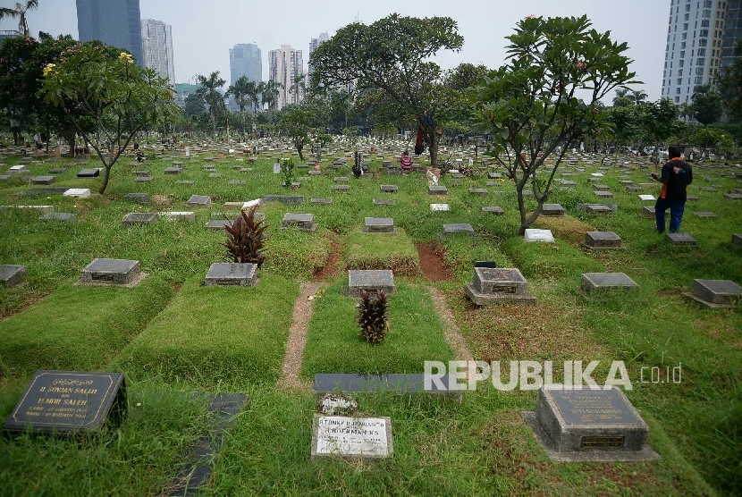 Tempat Pemakaman Umum (TPU) di Jakarta. 