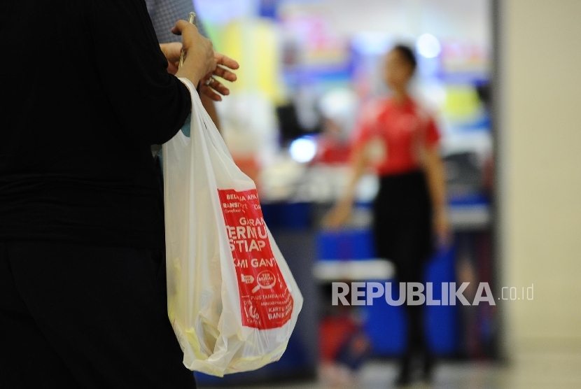 Ilustrasi kantong plastik. Pemkot Yogyakarta berencana melarang penggunaan plastik untuk mengurangi sampah.