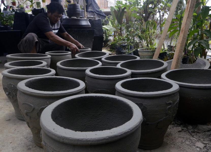 Pot tanaman berbahan dasar beton menjadi lahan bisnis baru di masa pandemi (Foto: ilustrasi pot tanaman)