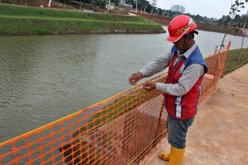 Pembangunan Ruang Limpah Sungai (RLS) Brigif di Jakarta. Pengendalian banjir menjadi satu dari tiga program prioritas dalam APBD DKI Jakarta Tahun Anggaran 2023.