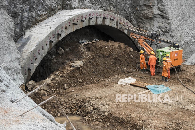 [Ilustrasi] Pembangunan terowongan proyek kereta cepat Jakarta-Bandung.