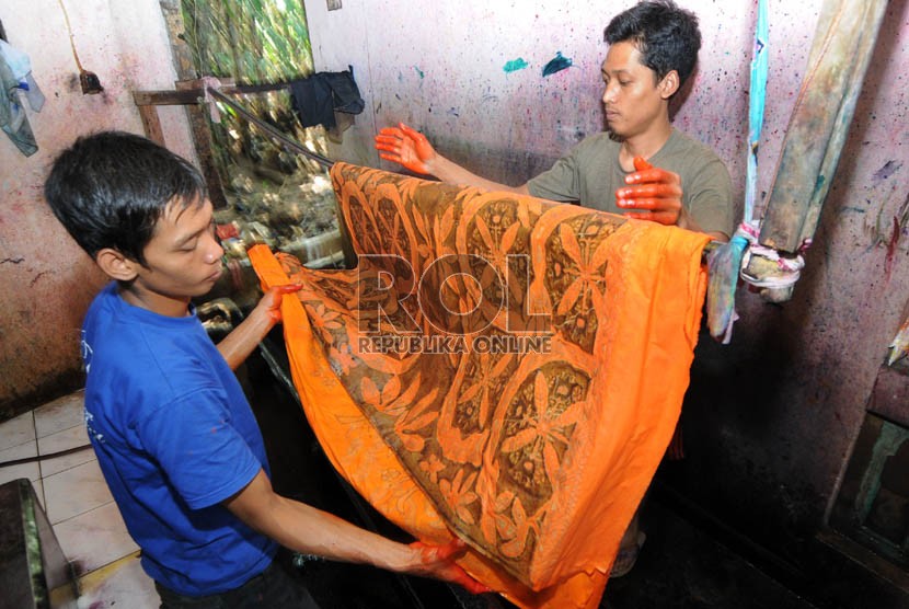 Batik is among businesses considered closed for foreign investment. (Illustration)