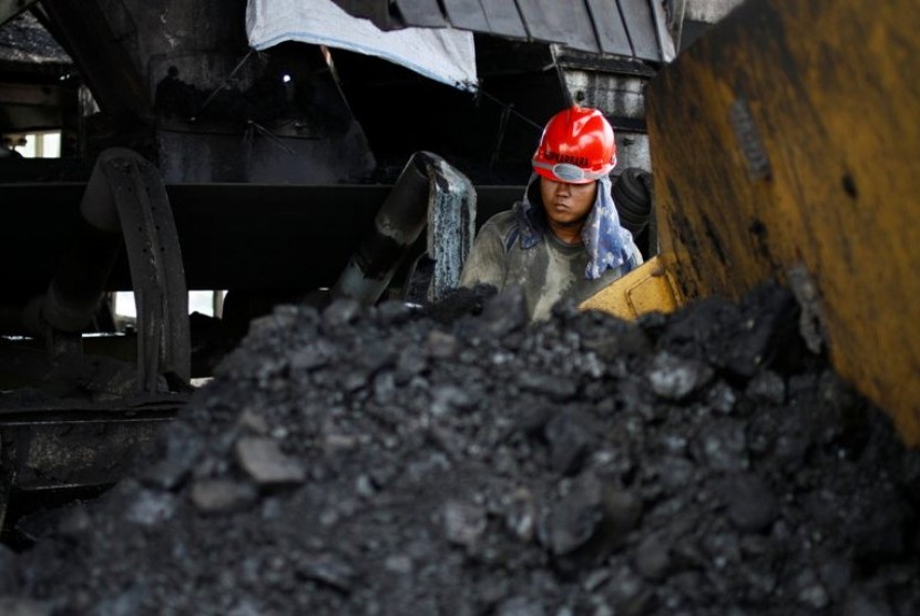 Pekerja Tambang (ilustrasi).  Para pengusaha tambang batubara sepakat untuk sama-sama melakukan hilirisasi untuk bisa memberikan nilai tambah lebih bagi negara.