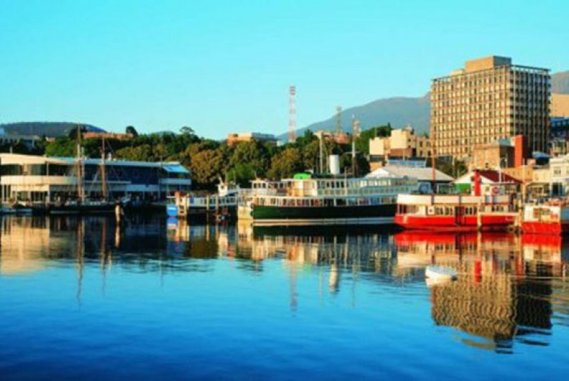 Pelabuhan Hobart merupakan salah satu lokasi yang banyak dikunjungi wisatawan yang berkunjung ke Tasmania.  