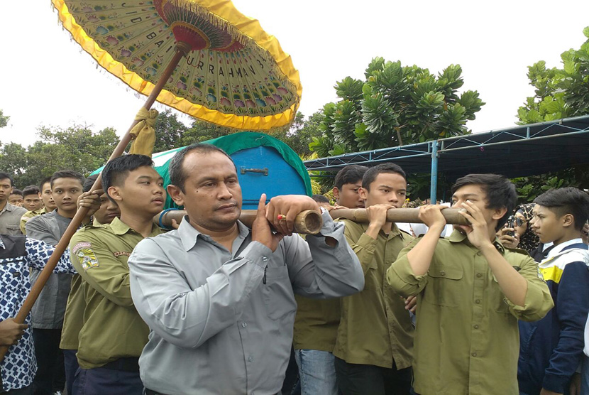 Pelajar Muhammadiyah mengiringi pemakaman korban klithih di Kabupaten Sleman (Ilustrasi)