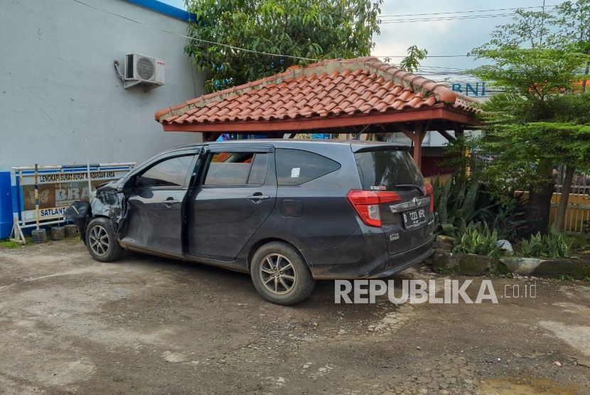 Pelajar SD dan SMP di Bandung nekat membawa kabur mobil Cayla milik orang lain hingga ke Cianjur. 