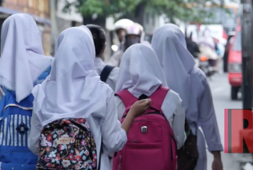 (Ilustrasi) Pelajar sekolah negeri di Jakarta mulai beraktivitas.