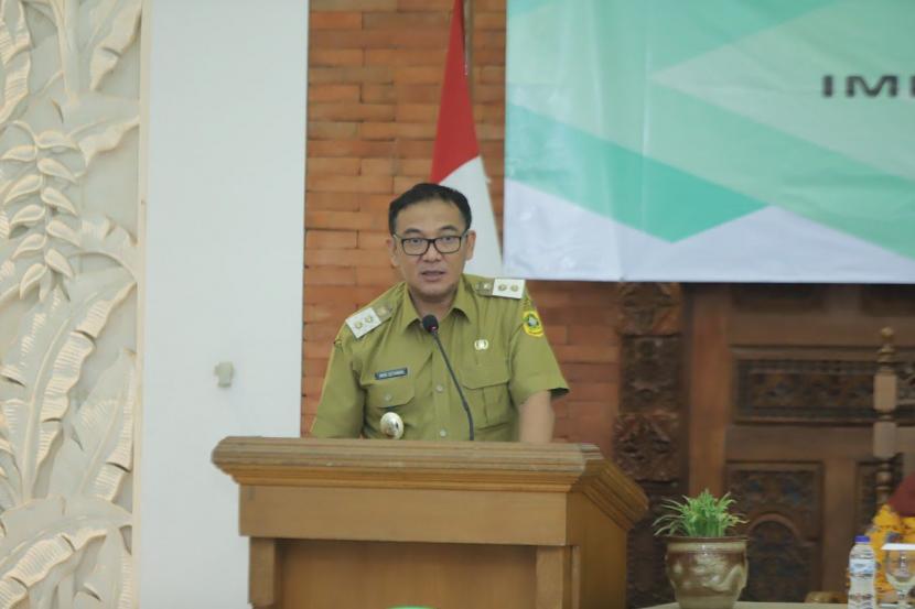 Pelaksana Tugas (Plt) Bupati Bogor, Iwan Setiawan. Kemenag Bogor sebut ucapan Plt Bupati tentang injak Alquran bukan bermaksud menghina.