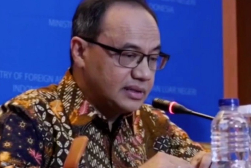 Pelaksana Tugas (Plt) juru bicara Kementerian Luar Negeri, Teuku Faizasyah(Republika TV/Havid Al Vizki)