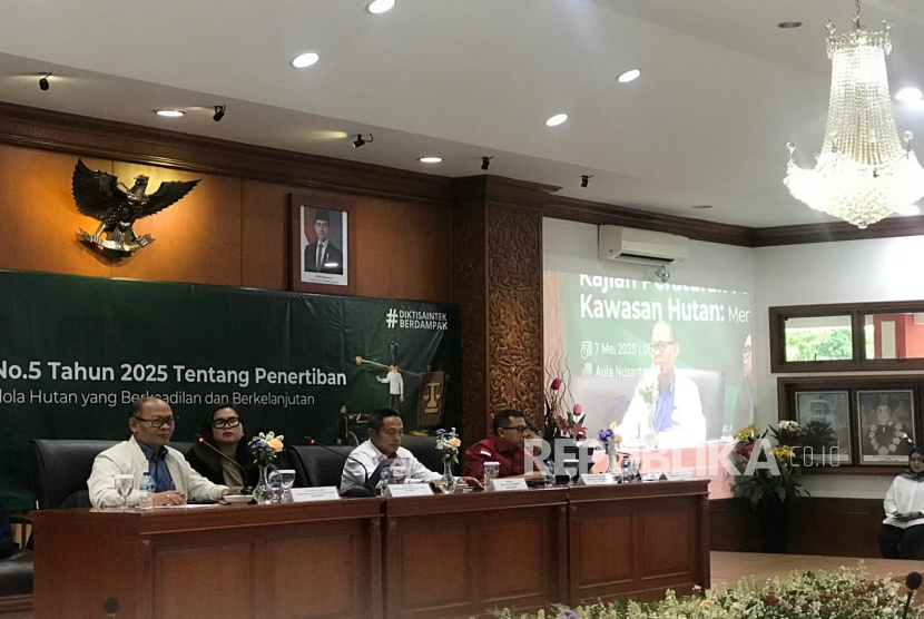 Pelaksanaan FGD bertajuk Kajian Peraturan Presiden Nomor 5 Tahun 2025 tentang Penertiban Kawasan Hutan: Menuju Tata Kelola Hutan yang Berkeadilan dan Berkelanjutan di Universitas Pancasila, Jakarta Selatan, Rabu (7/5/2025).