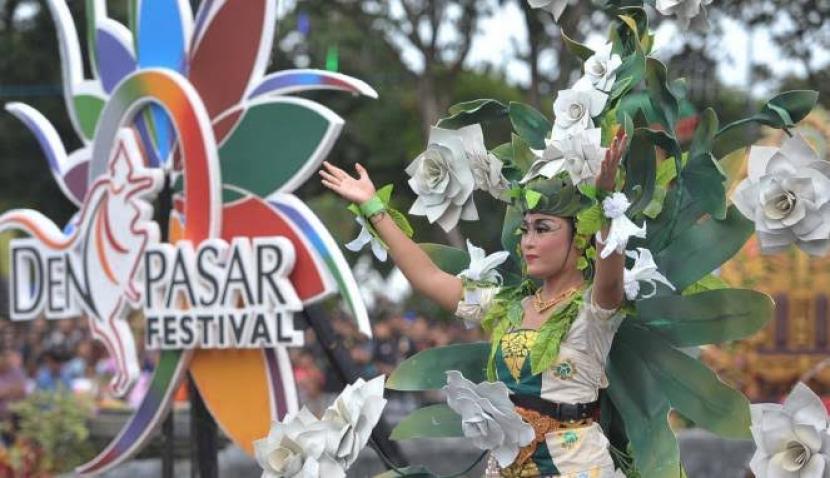 Pelaksanaan Gladi Inagurasi Pembukaan Denpasar Festival ke-13 Tahun 2020, Di Gedung Dharma Negara Alaya, Denpasar, Bali, Kamis (1/10)
