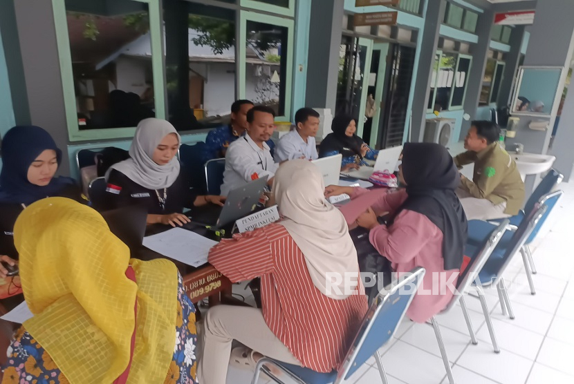 Pelaksanaan Sistem Penerimaan Murid Baru (SPMB) Tahun Ajaran 2025/2026 di Kota Semarang, Jawa Tengah.