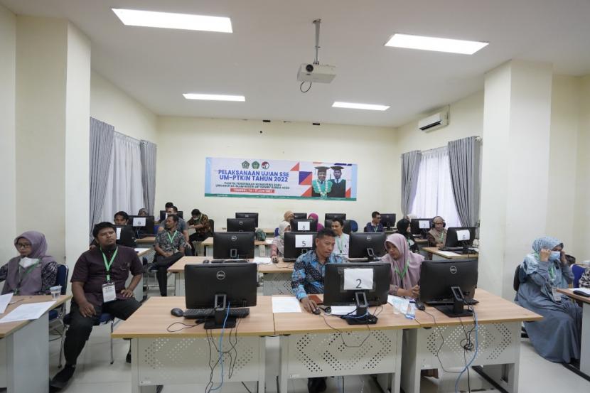 Pelaksanaan ujian PMB Lokal di UIN Ar-Raniry Banda Aceh akan dilakukan secara online dengan Sistem Seleksi Elektronik (SSE) pada tanggal 18-20  Juli 2022 mengadopsi sistem ujian SSE UMPTKIN.