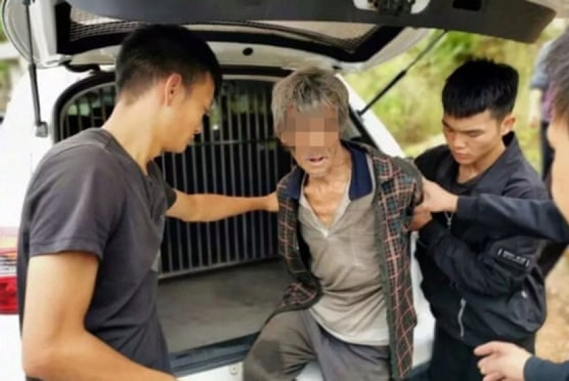 Pelaku perdagangan manusia Song Moujiang berhasil ditangkap setelah 17 tahun menjadi buronan di China. Ia selama ini hidup di gua.