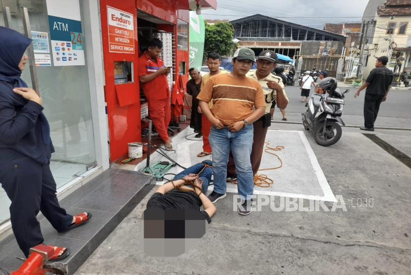 Pelaku yang diamankan dalam aksi pembobolan di SPBU Bugisan, Jalan Sugeng Jeroni, Patangpuluhan, Wirobrajan. 