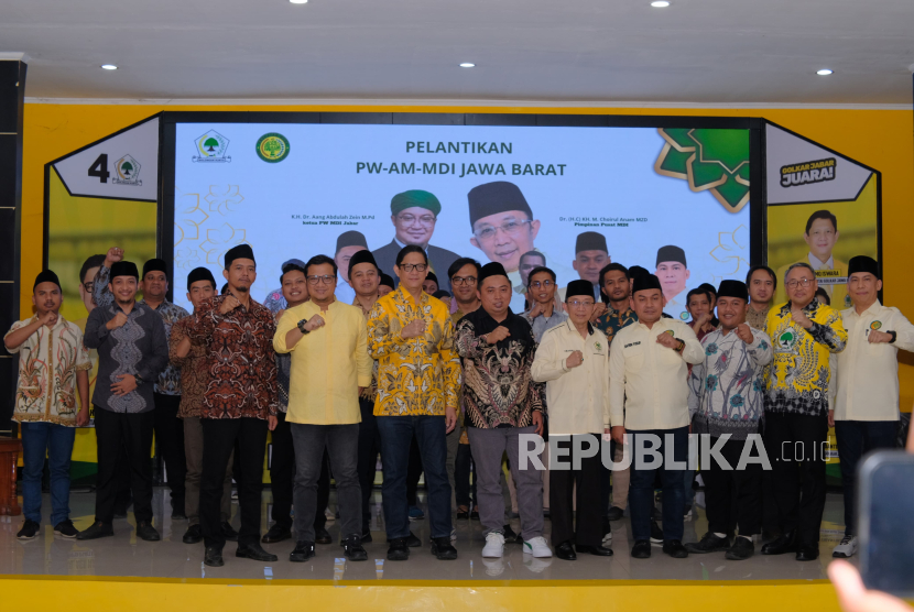 Pelantikan Angkatan Muda Majelis Dakwah Islamiyah (AM-MDI) Jabar di Bandung