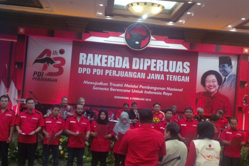 Pelantikan Baguna PDIP di Rakerda Diperluas PDIP Jawa Tengah, Semarang, Senin (8/2)