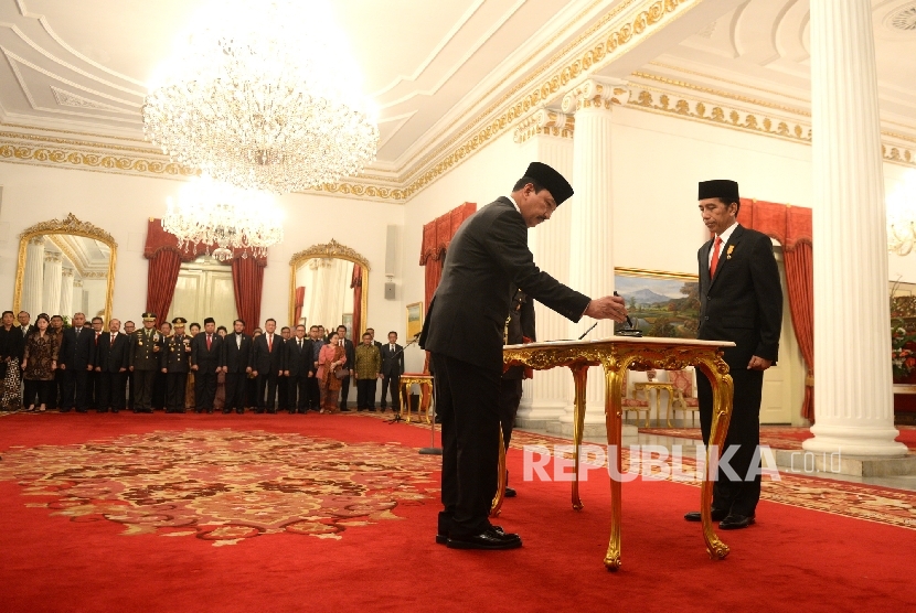 Jokowi Lantik Budi Gunawan Sebagai Kepala BIN | Republika Online