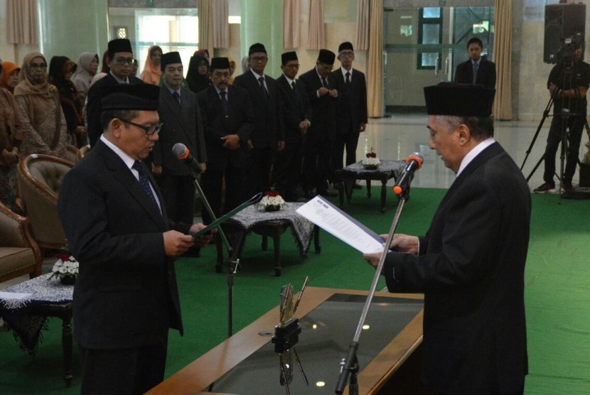 Pelantikan Rektor dan Wakil Rektor Universitas Islam Indonesia (UII) periode 2018-2022 di Auditorium Kahar Muzakhir.