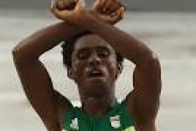 Pelari maraton Ethiopia yang meraih medali perak Olimpiade 2016, Feyisa Lilesa.