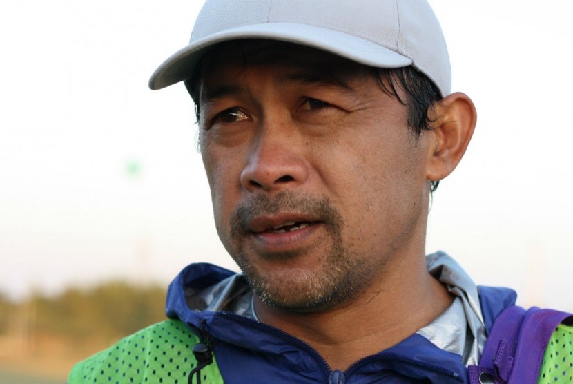 Pelatih Aji Santoso.