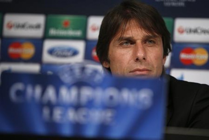 Pelatih Antonio Conte.