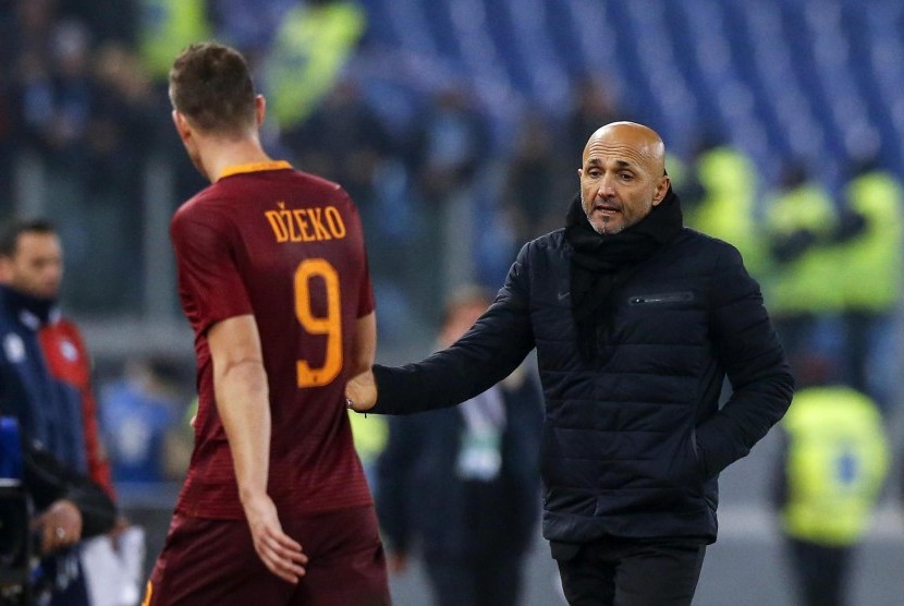 Pelatih AS Roma, Luciano Spalletti (kanan) dan Edin Dzeko.